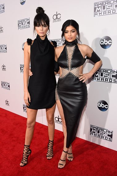 Pictured-Kendall-Jenner-Kylie-Jenner