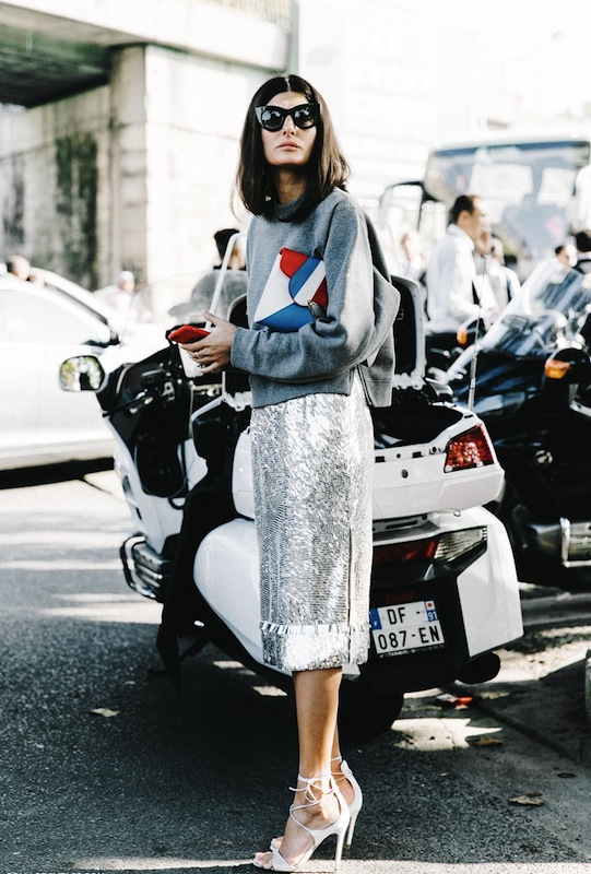 PFW-Paris Fashion Week-Spring Summer 2016-Street Style-Say Cheese-Giovanna Battaglia-Pencil Skirt-Metallics-Sarah Battaglia Bags-7-790x1185