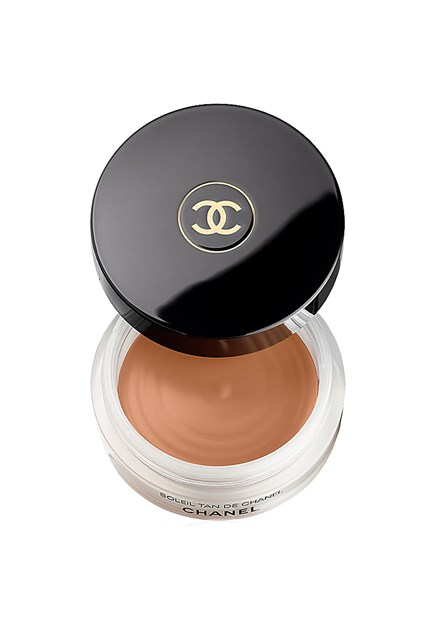 Chanel-2-Bronzers-Vogue-14March16 b 426x639