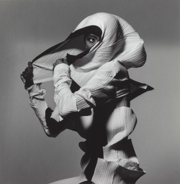 Issey Miyake Fashion White and Black New York 1990