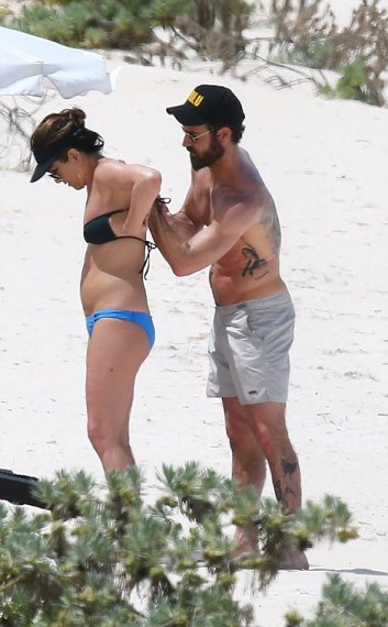 aniston 6