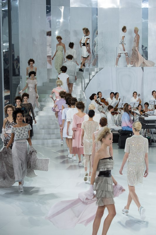 Pixelformula ChanelHaute CoutureSummer 2014 ParisFrance