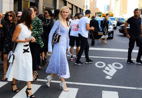 15-street-style-nyfw-day-5-phil-oh