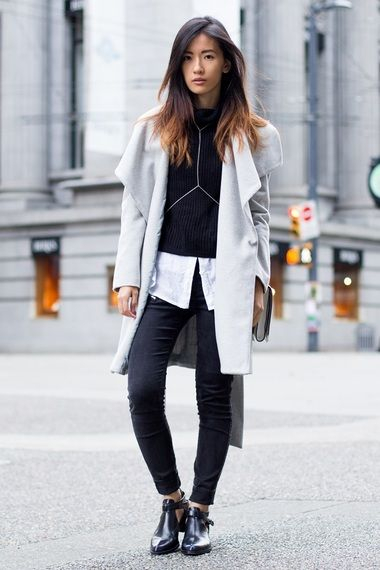 Φορέστε το μέσα από ένα cropped top για ακόμα πιο έντονο εφέ.