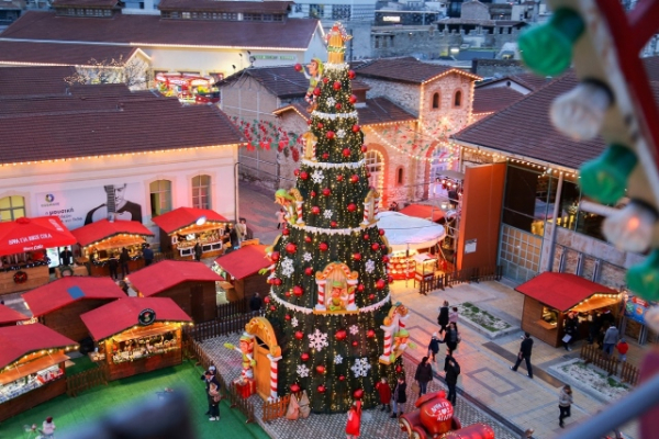 christmas-factory-egk-aka.jpg