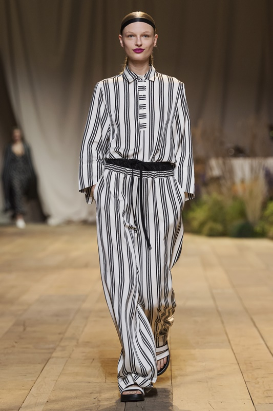 24-hm-studio-ss17-runway-frederikke-sofie.jpg