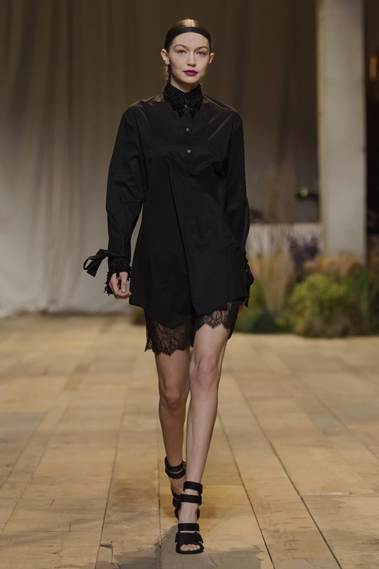 52-hm-studio-ss17-runway-gigi-hadid.jpg