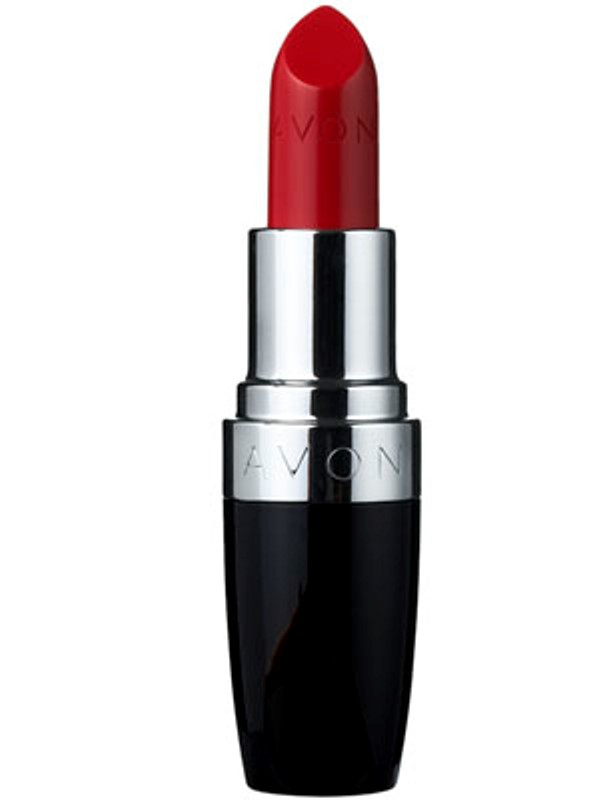 Τέλος αφού είχα ενυδατώσει και είχα προσθέσει βάση στα χείλη μου, εφάρμοσα το κόκκινο κραγιόν της Avon,  Ultra Color Rich Lipstick in Poppy Love.