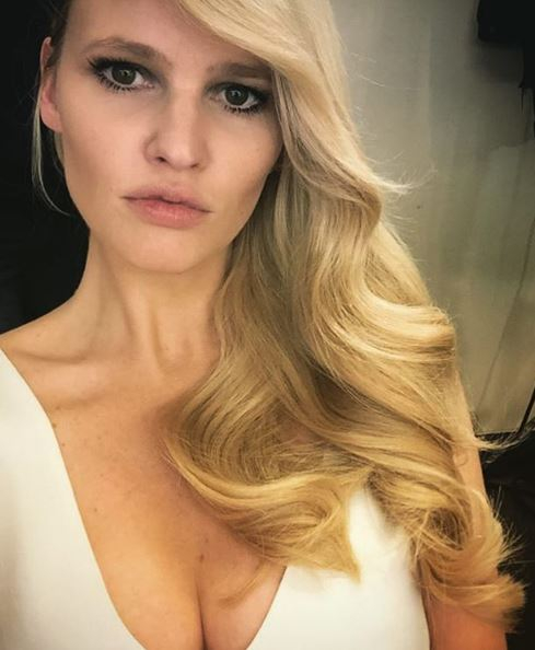 larastone-l.JPG