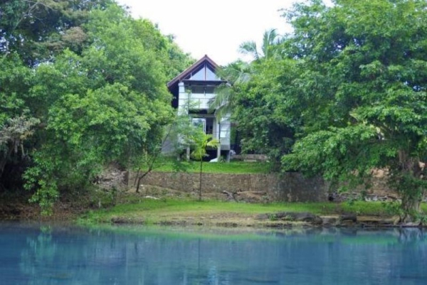 Το ξενοδοψείο, Eliyanth Udawalawe βρίσκεται λιγότερο από έξι μίλια από το Εθνικό Πάρκο Udawalawe, στη Σρι Λάνκα.