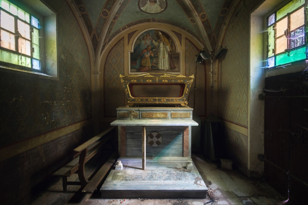 Μικρό δωμάτιο, σε εκκλησία στην Ιταλία.