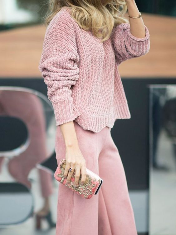 Στραφείτε στη λύση του total look, για εκείνες τις περιπτώσεις που θέλετε να δημιουργήσετε statement χωρίς όμως να δείχνει υπερβολικό.