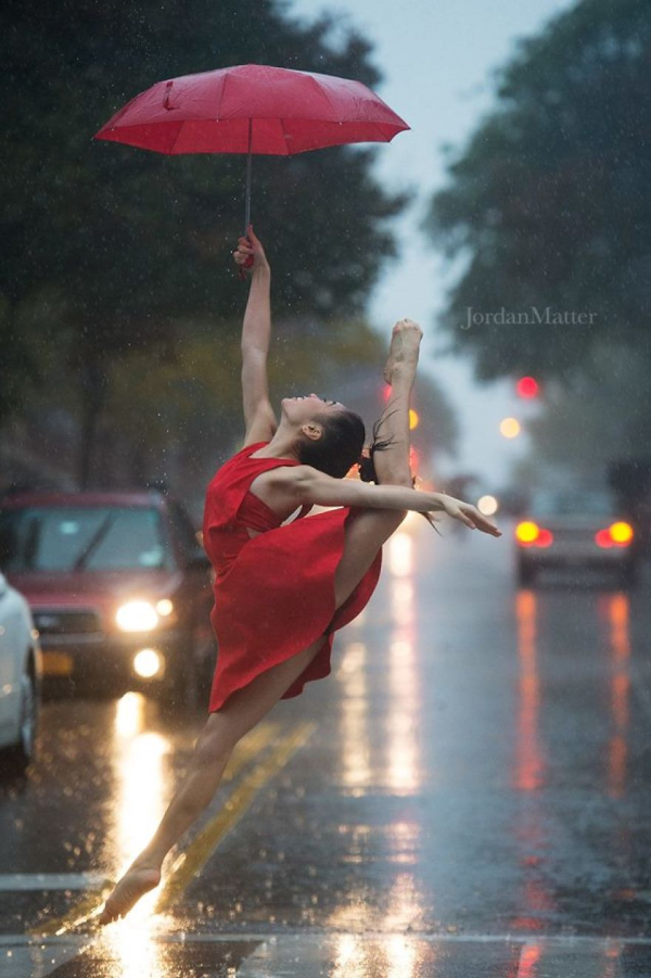 Χορός στη βροχή.