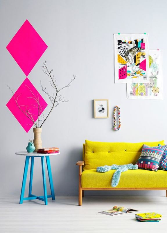 Οι πινελιές από έντονα χρώματα αρκούν για να σας φτιάξουν το mood και να δώσουν ενδιαφέρον στον χώρο σας.