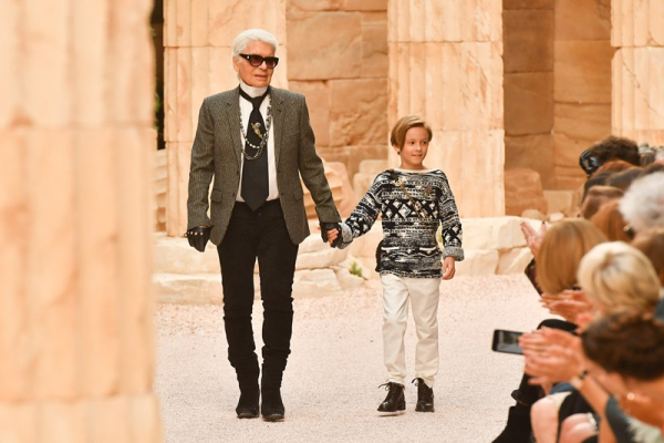 H Cruise 2018 συλλογή της Chanel είχε έντονο άρωμα από Ελλάδα.
