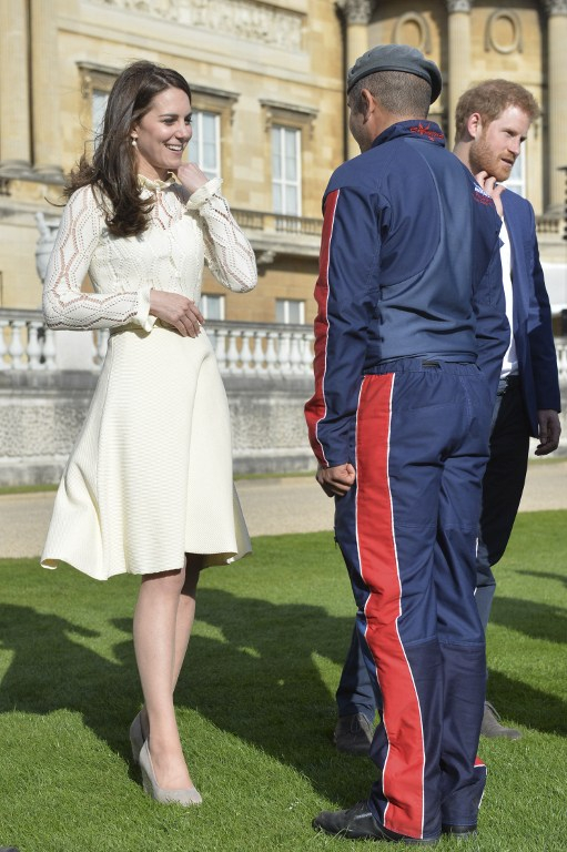 H Kate Middleton φόρεσε ένα φόρεμα See by Chloe σε παστέλ απόχρωση.