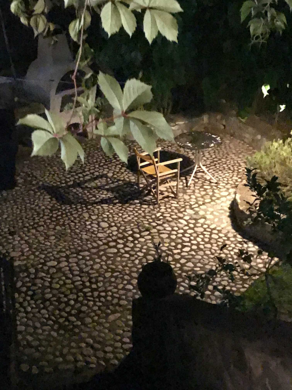 Στο Aquarella για καφέ από το πρωί και ποτό το βράδυ.