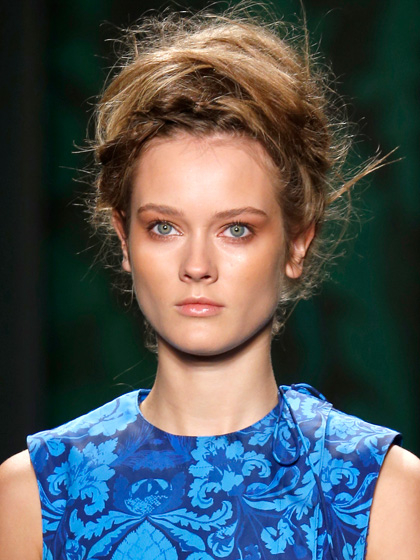 metallic-eyes-vera-wang