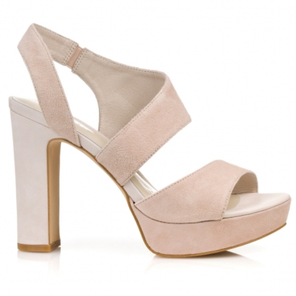 Ψηλοτάκουνα πέδιλα, Nak shoes