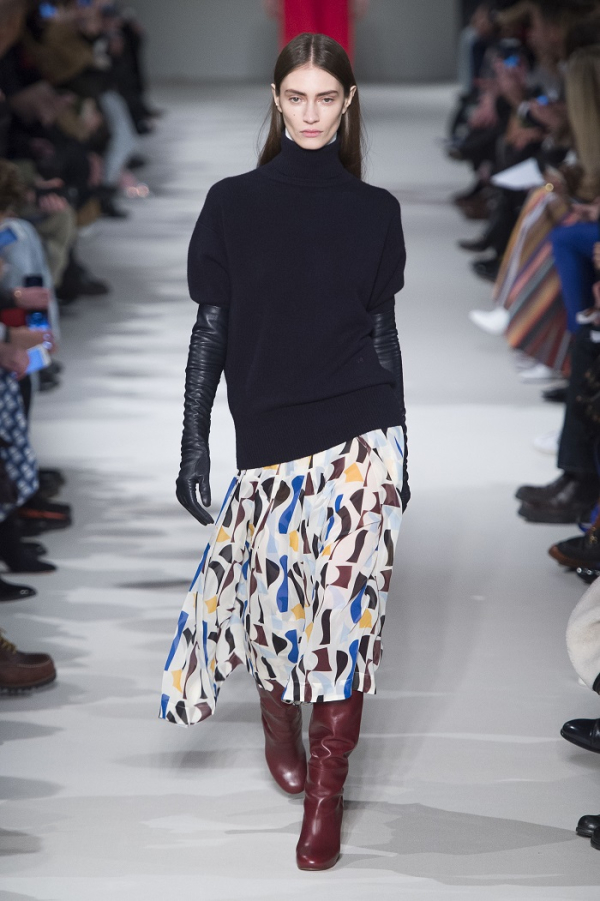 Ποια trends ξεχωρίσαμε στο show της Victoria Beckham στη New York Fashion Week