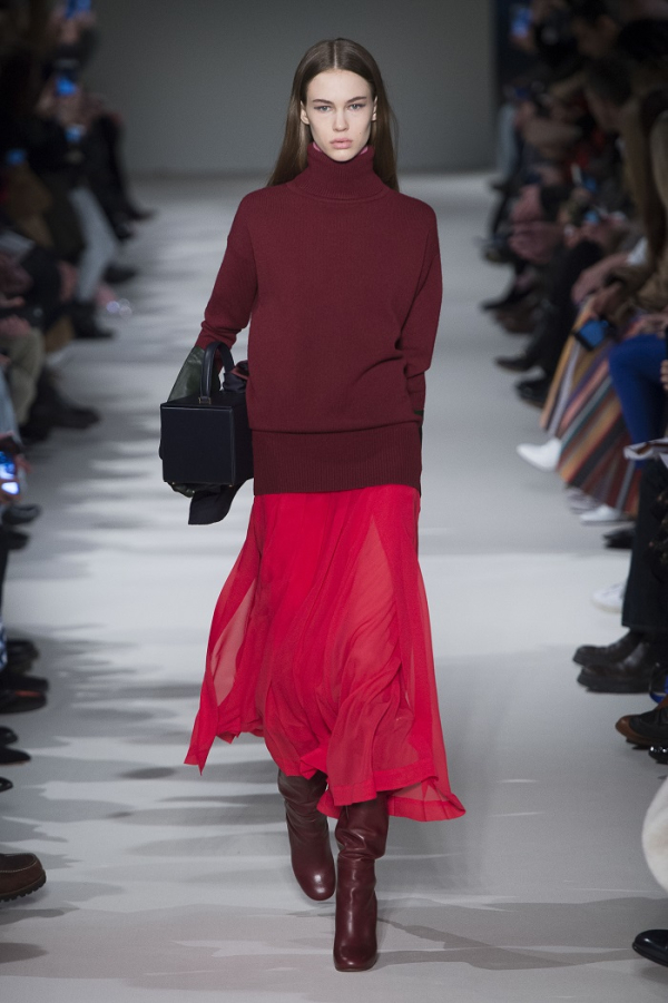 Ποια trends ξεχωρίσαμε στο show της Victoria Beckham στη New York Fashion Week