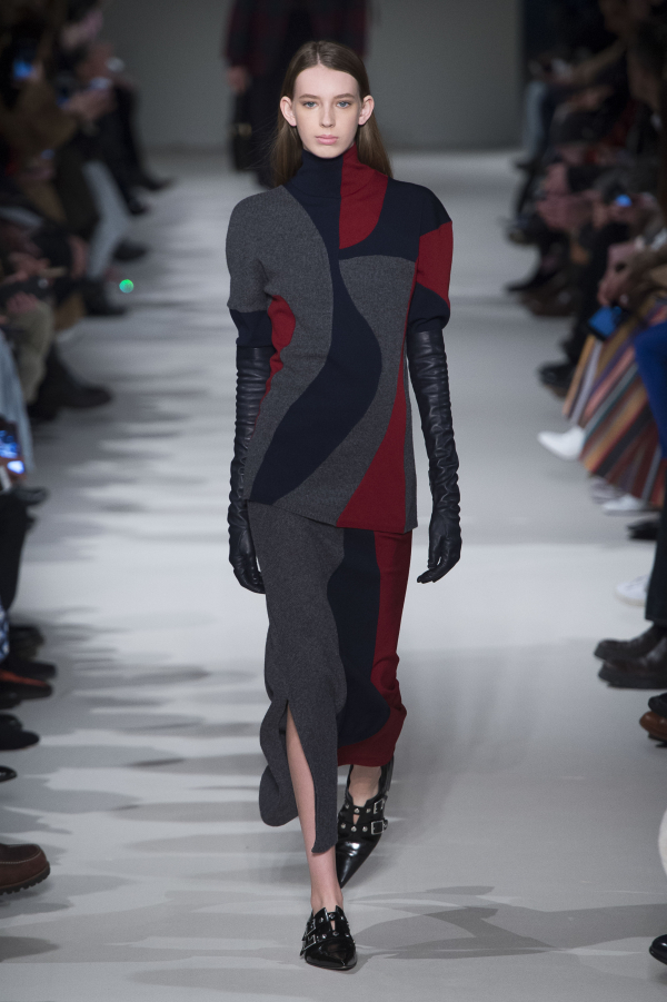 Ποια trends ξεχωρίσαμε στο show της Victoria Beckham στη New York Fashion Week