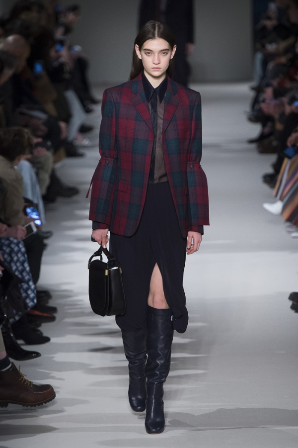Ποια trends ξεχωρίσαμε στο show της Victoria Beckham στη New York Fashion Week