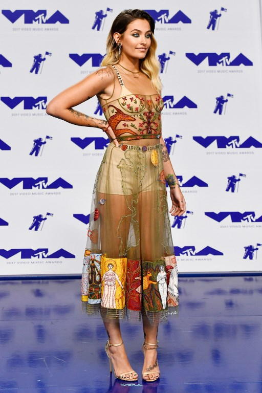 H Paris Jackson φόρεσε μία διαφανή τουαλέτα με κεντήματα του οίκου Christian Dior