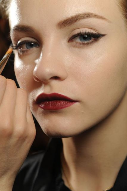 Σε catwalk το συναντήσαμε συνδυασμένο με eyeliner.