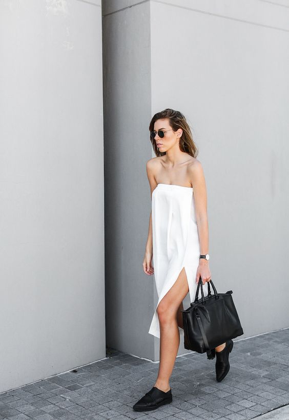Το minimal dressing δεν θα πάψει ποτέ να αποτελεί μια εύκολη μεν, αλλά πολύ elegant τακτική για κομψές εμφανίσεις. 