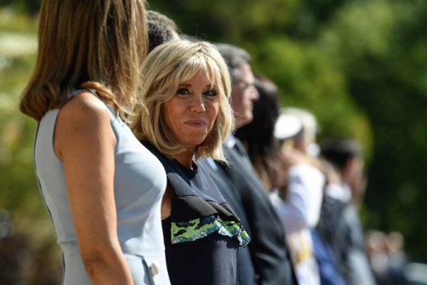 H Πρώτη Κυρία έχει βασιστεί στον Nicolas Ghesquière για τη Louis Vuitton σχεδόν αποκλειστικά για τις δημόσιες εμφανίσεις της