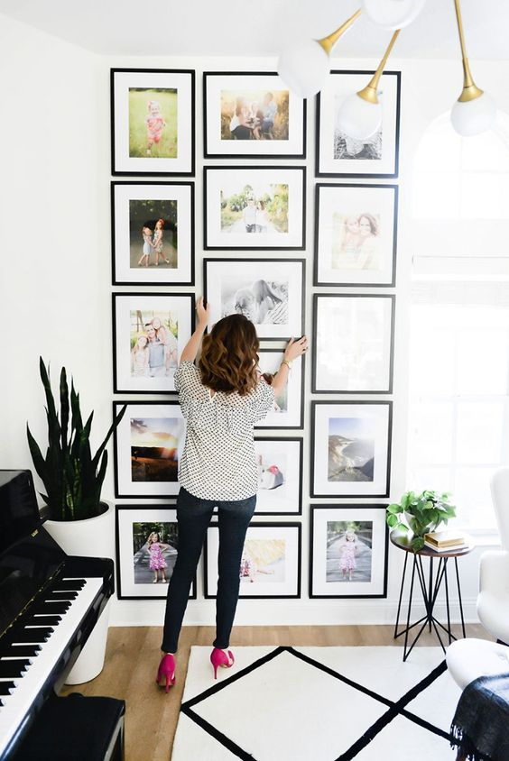 Οι φωτογραφίες στον τοίχο δίνουν ένα personal touch στον χώρο σας.