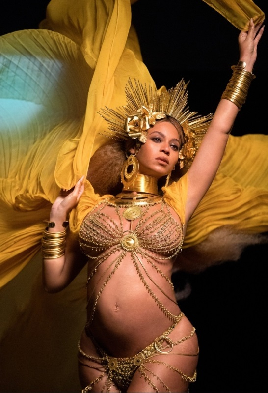 beyonce-grammys-performance-bts-3-1486953109.jpg