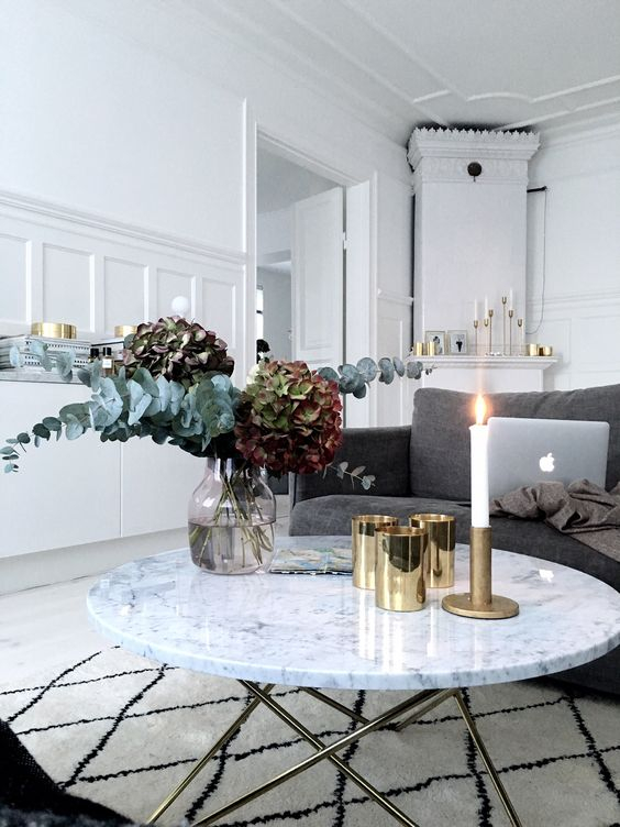 Τα coffee tables μπορούν εύκολα να γίνουν το στολίδι του καθιστικού σας.