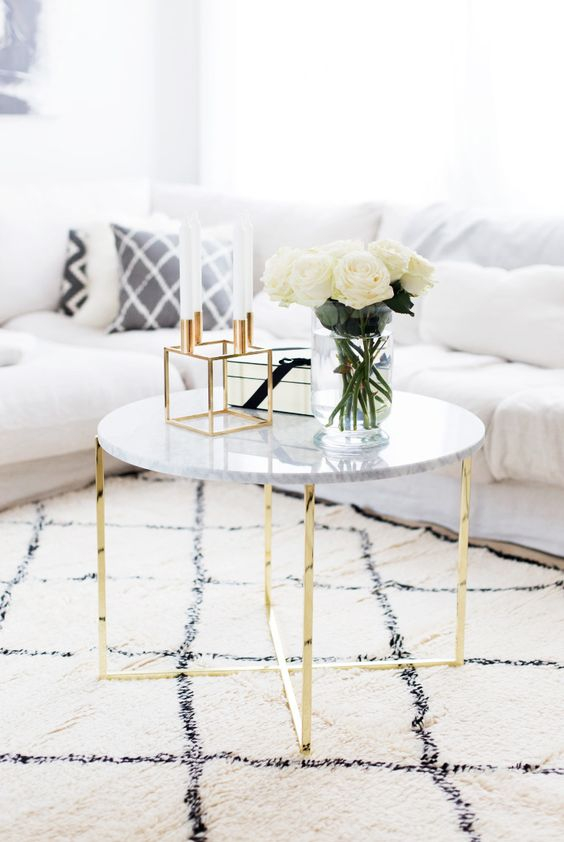 Τα coffee tables μπορούν εύκολα να γίνουν το στολίδι του καθιστικού σας.