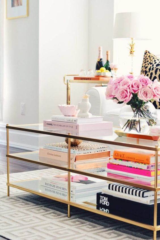 Τα coffee tables μπορούν εύκολα να γίνουν το στολίδι του καθιστικού σας.