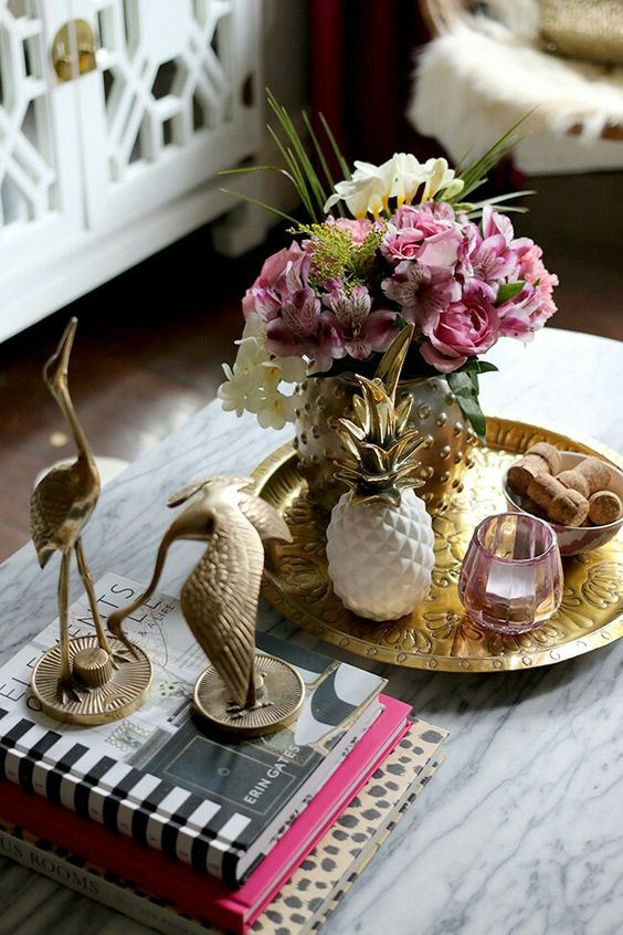 Τα coffee tables μπορούν εύκολα να γίνουν το στολίδι του καθιστικού σας.