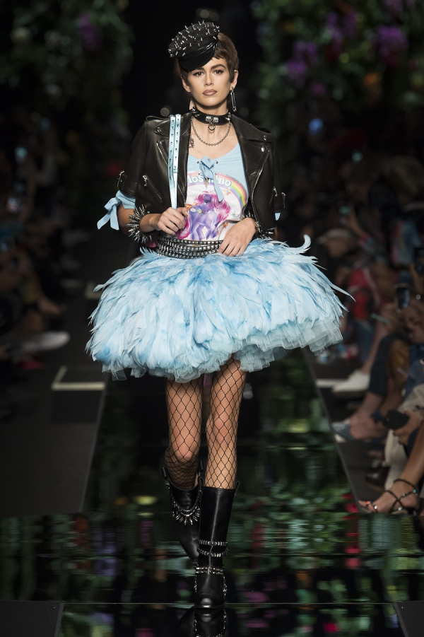 moschino-wss18-001.jpg