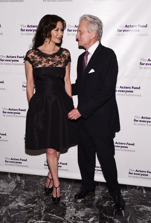 Η Catherine Zeta-Jones και ο Michael Douglas στο Actors Fund Gala 2015
