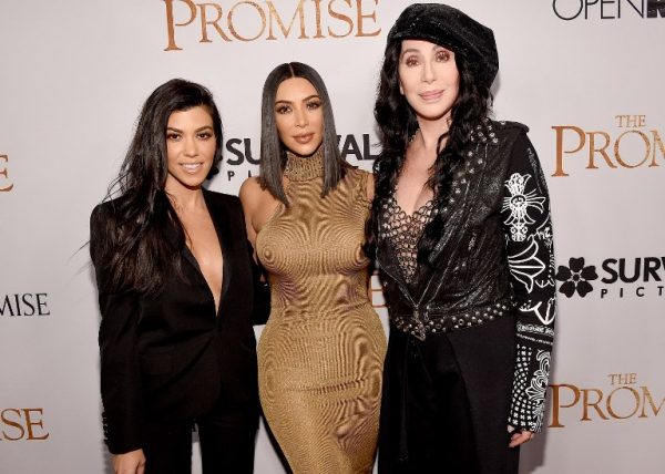 H Cher με την Kourtney και Kim Kardashian