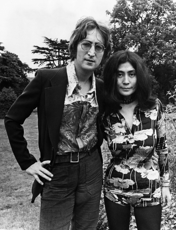 1971 - Mία από τις τελευταίες φωτογραφίες του ζευγαριού πριν εγκαταλείψει οριστικά το Λονδίνο για τη Νέα Υόρκη