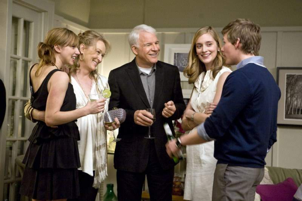  L to R  Gabby  ZOE KAZAN   Jane  MERYL STREEP   Adam  STEVE MARTIN   Lauren  CAITLIN FITZGERALD  and Luke  HUNTER PARRISH  in the new film from writer director producer Nancy Meyers   It s Complicated   a comedy about love  divorce and everything in betw
