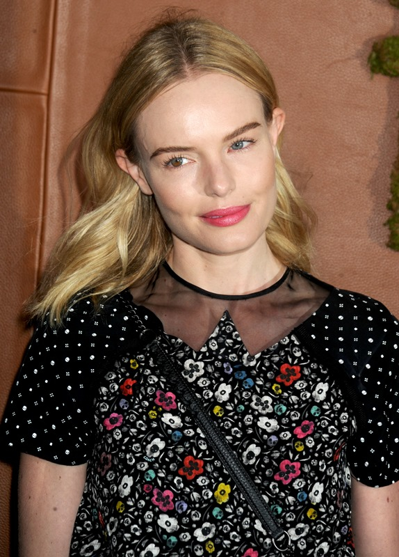 Kate Bosworth: Σπαστά μαλλιά με όγκο στις άκρες και όχι στις ρίζες.
