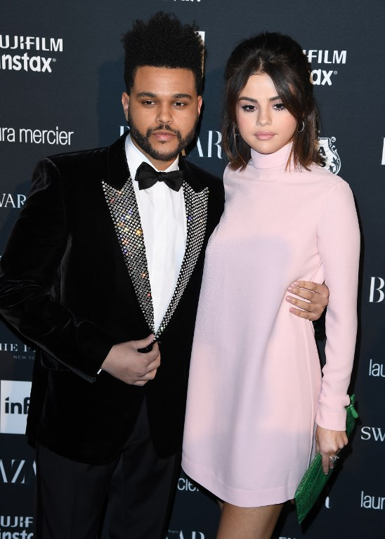 Weeknd - Selena Gomez
Το ζευγάρι χώρισε τον Οκτώβριο μετά από 10 μήνες σχέσης.