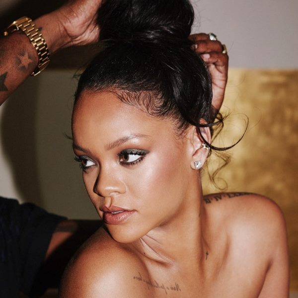 Riri is So Sexy!