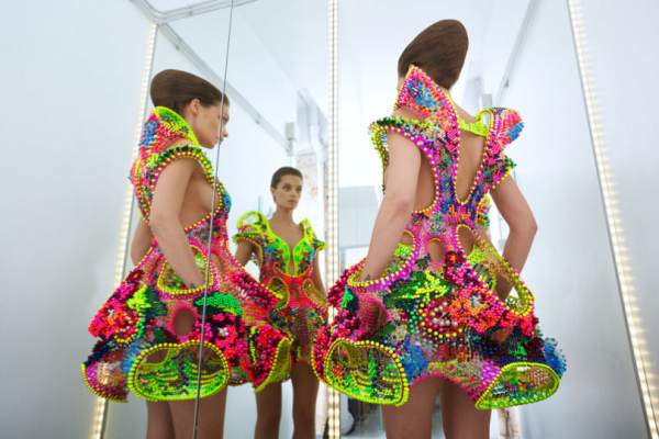 lana-dumitru-vlad-tenu-foraeva-dress-8-810x540.jpg