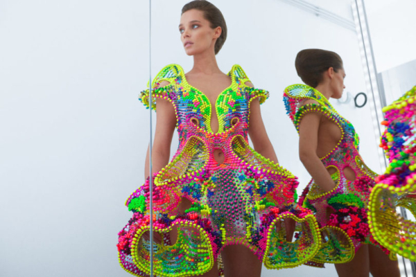 lana-dumitru-vlad-tenu-foraeva-dress-9-810x540.jpg