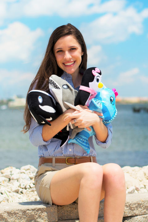 Maddie Robinson, 18 ετών σχεδιάστρια των Fish Flops: Η Robinson μεγάλωσε κοντά στην παραλία και λατρεύει τα πλάσματα της θάλασσας. Αυτή η αγάπη την οδήγησε στο να δημιουργήσει κούκλες με μορφή ψαριών, οι οποίες απέκτησαν φανατικούς οπαδούς ηλικίας 15 ετών