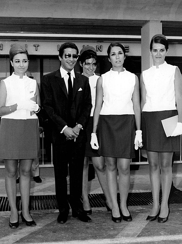 Στις αρχές του '70 ο Αλέξανδρος αναλαμβάνει, τη γενική διεύθυνση της Ολυμπιακής αεροπορίας