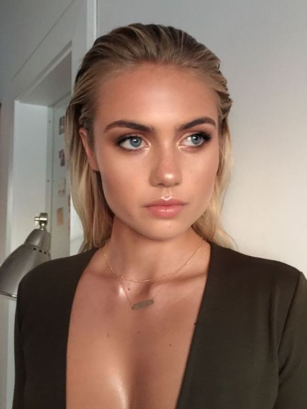 Μπορείτε να προσθέσετε το highlighter με ταμποναριστές κινήσεις.